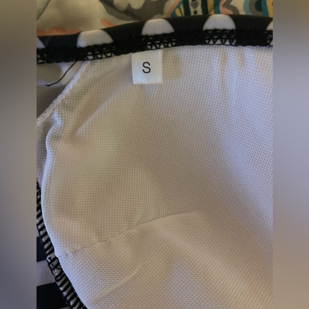 Unbranded Black and White Polka Dot Bikini Top Size Small - Picture 3 of 3